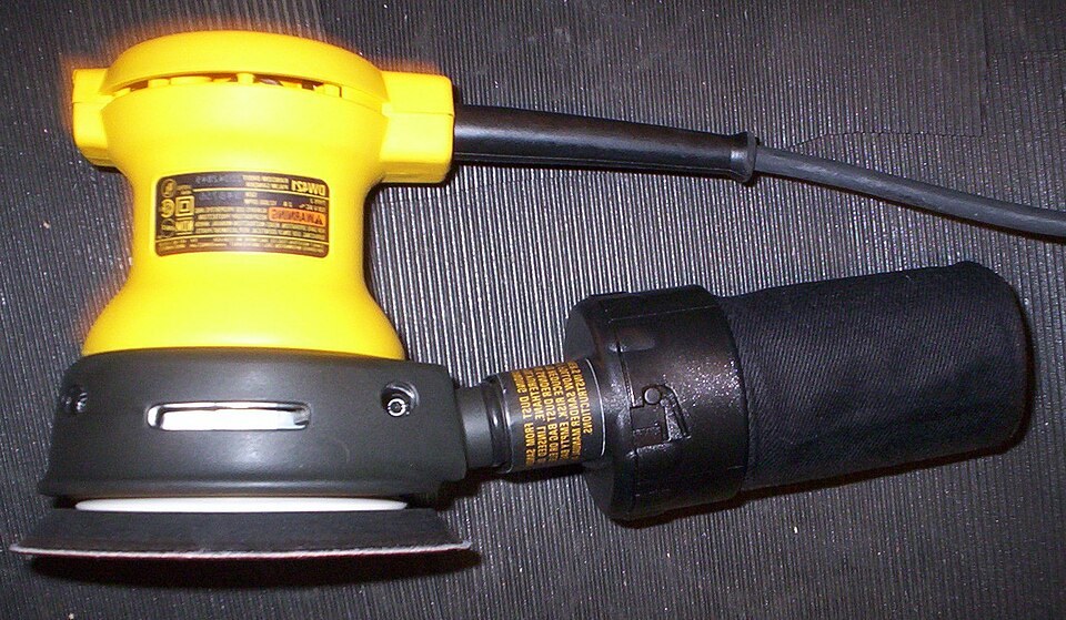DeWalt random orbital sander