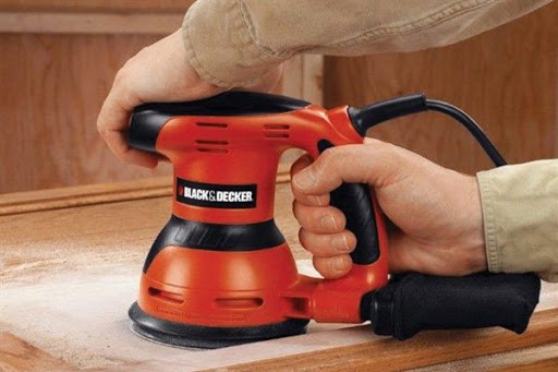 Black and Decker BDERO100 Random Orbital Sander Review