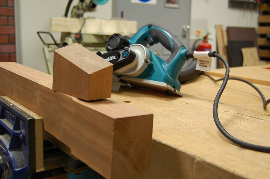 Makita KP0800 Planer