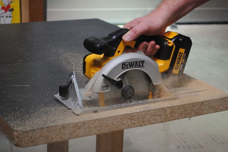 The Best Compact Circular Saw: A Mini Tool that’s Big on Versatility