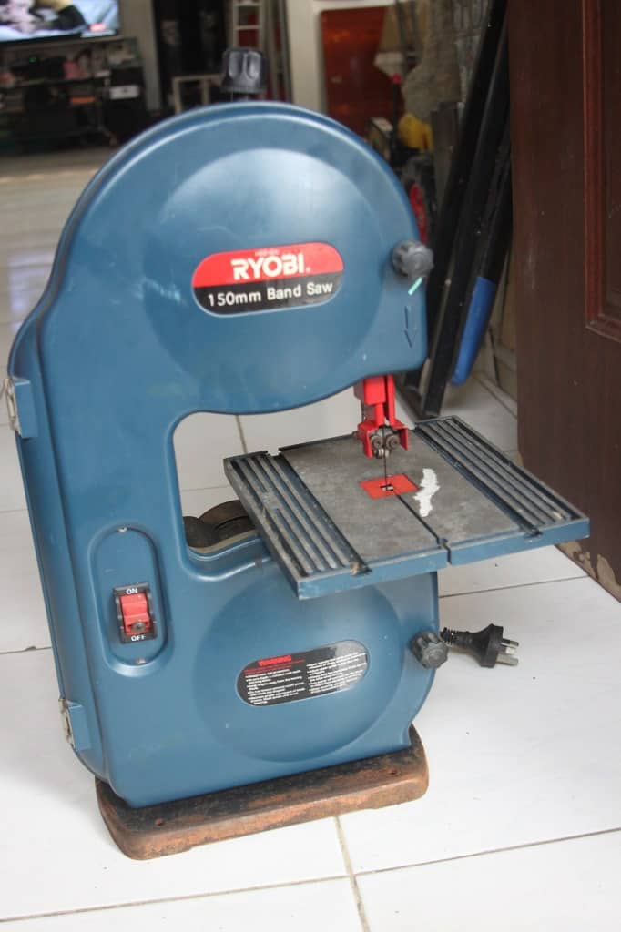 The 7 Best Budget Bandsaws — Inexpensive But Not Cheap