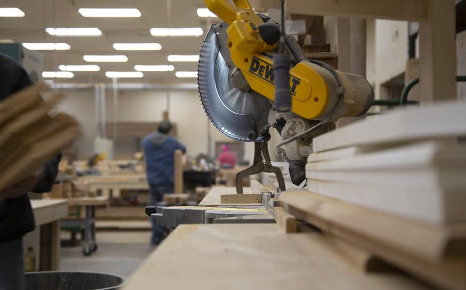 Saw Woodworking Factory