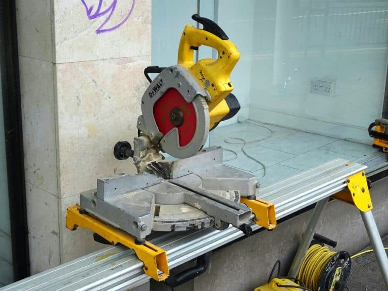 Miter Saw vs Compound Miter Saw — Which Do You Need?