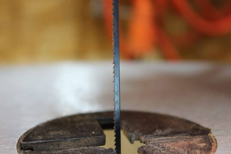 The Best Scroll Saw Blade Reviews: Options for Hardwood and Others