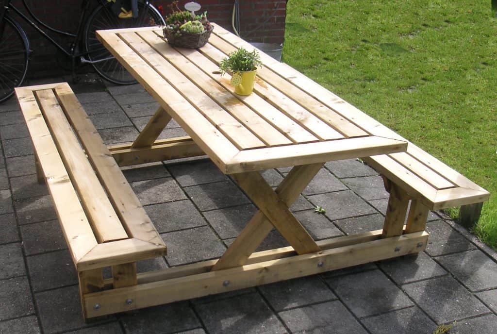 picnic table